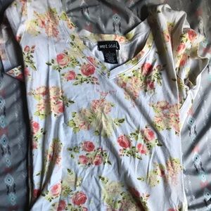 Wet seal floral t size small